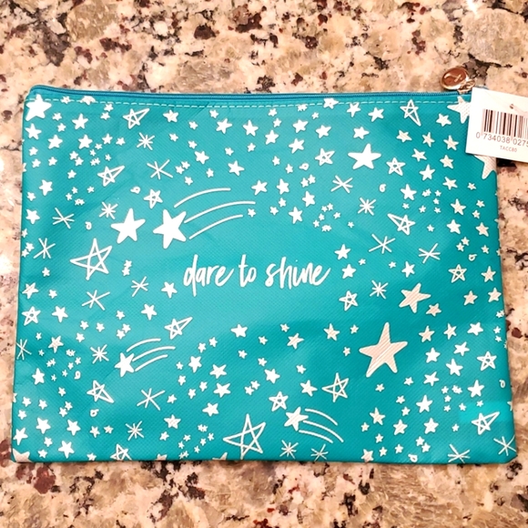 3/$15 💚Large cosmetic bag - Picture 1 of 3